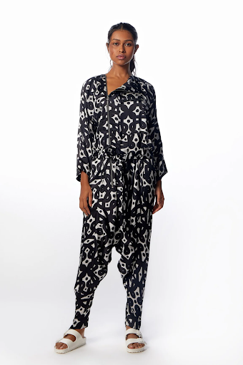 Revamp Your Wardrobe with 'No Grey Area' Boxy Dress Shirts