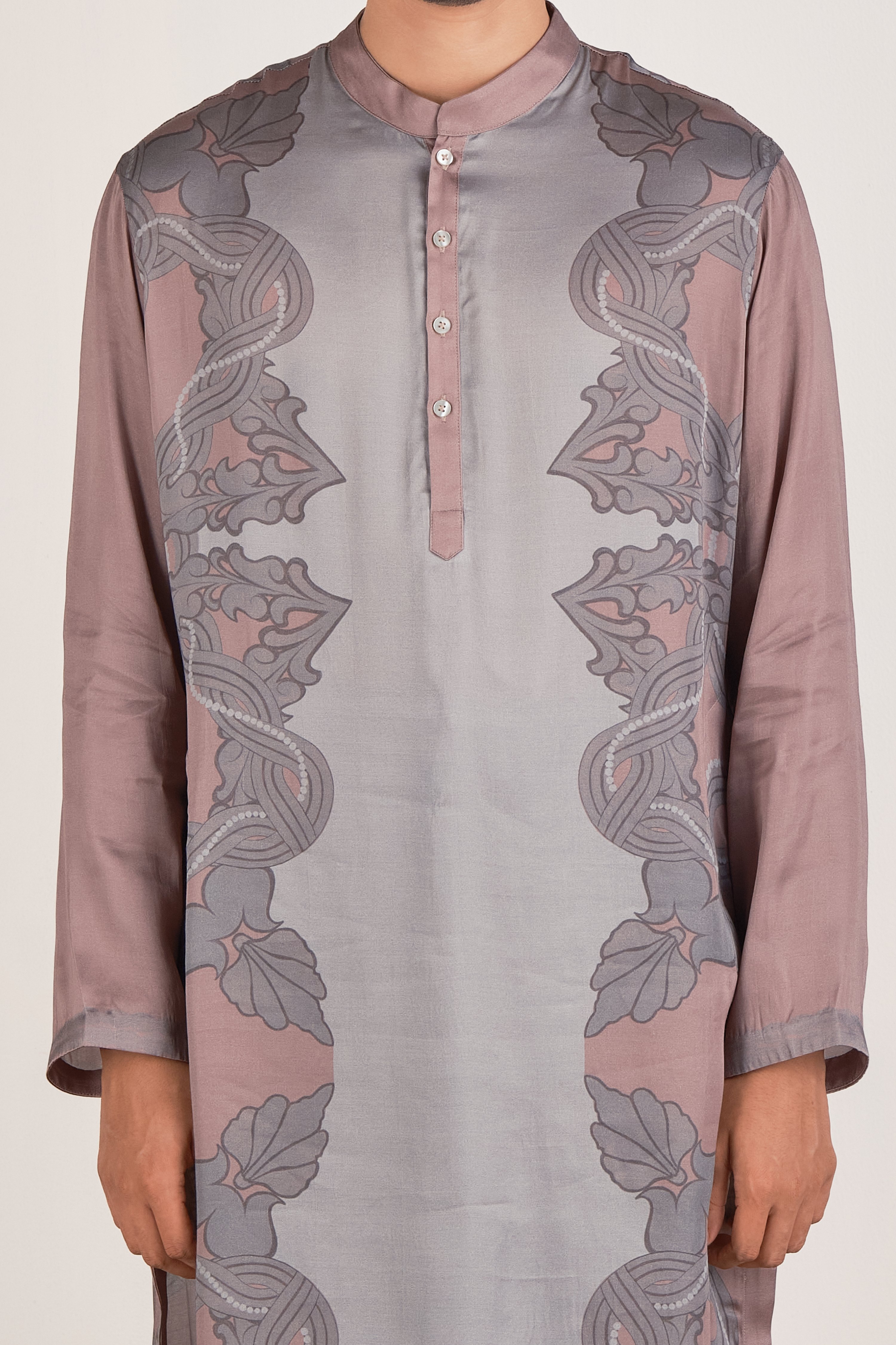 Queen's Necklace Kurta Set