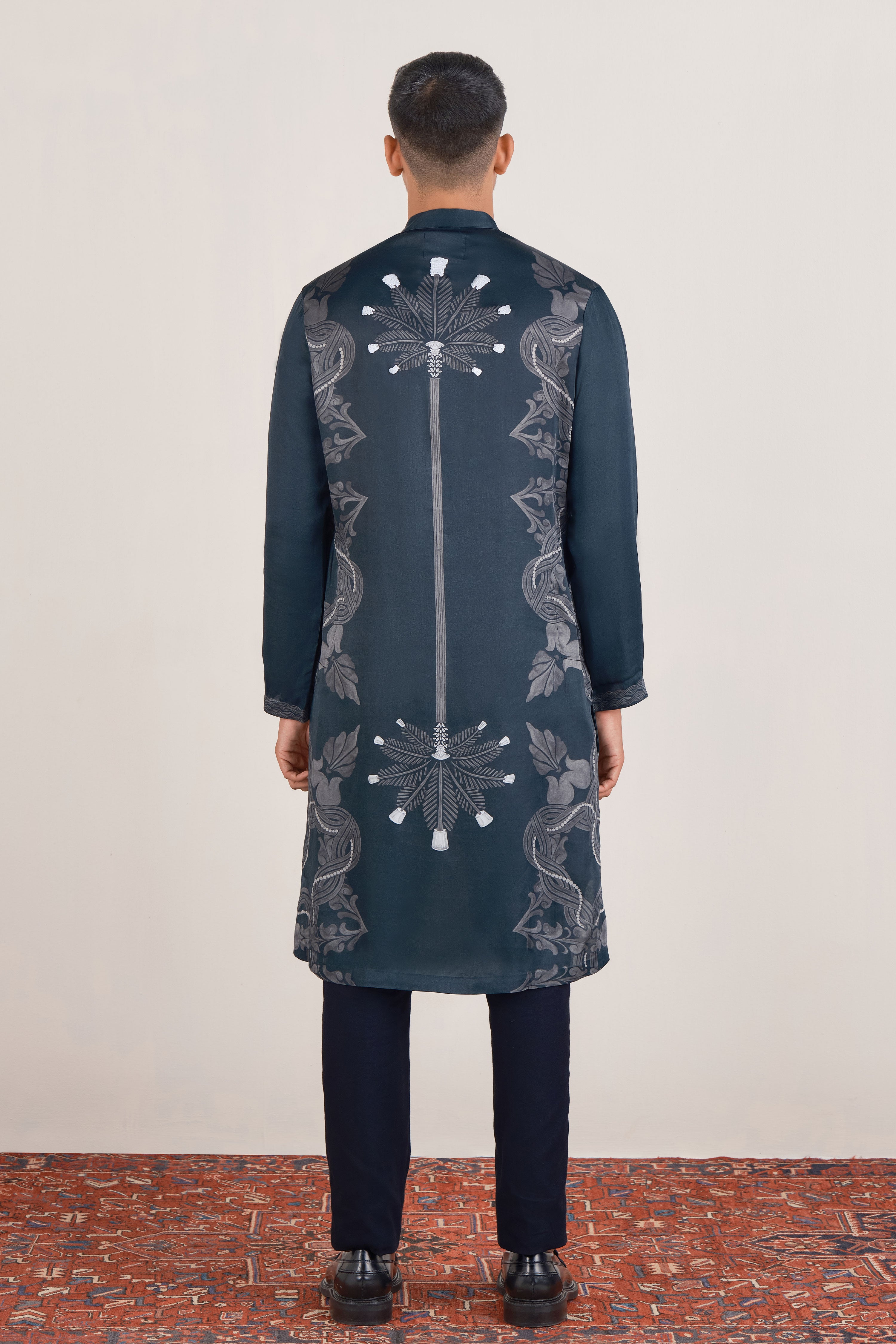 Queen's Necklace Kurta Set