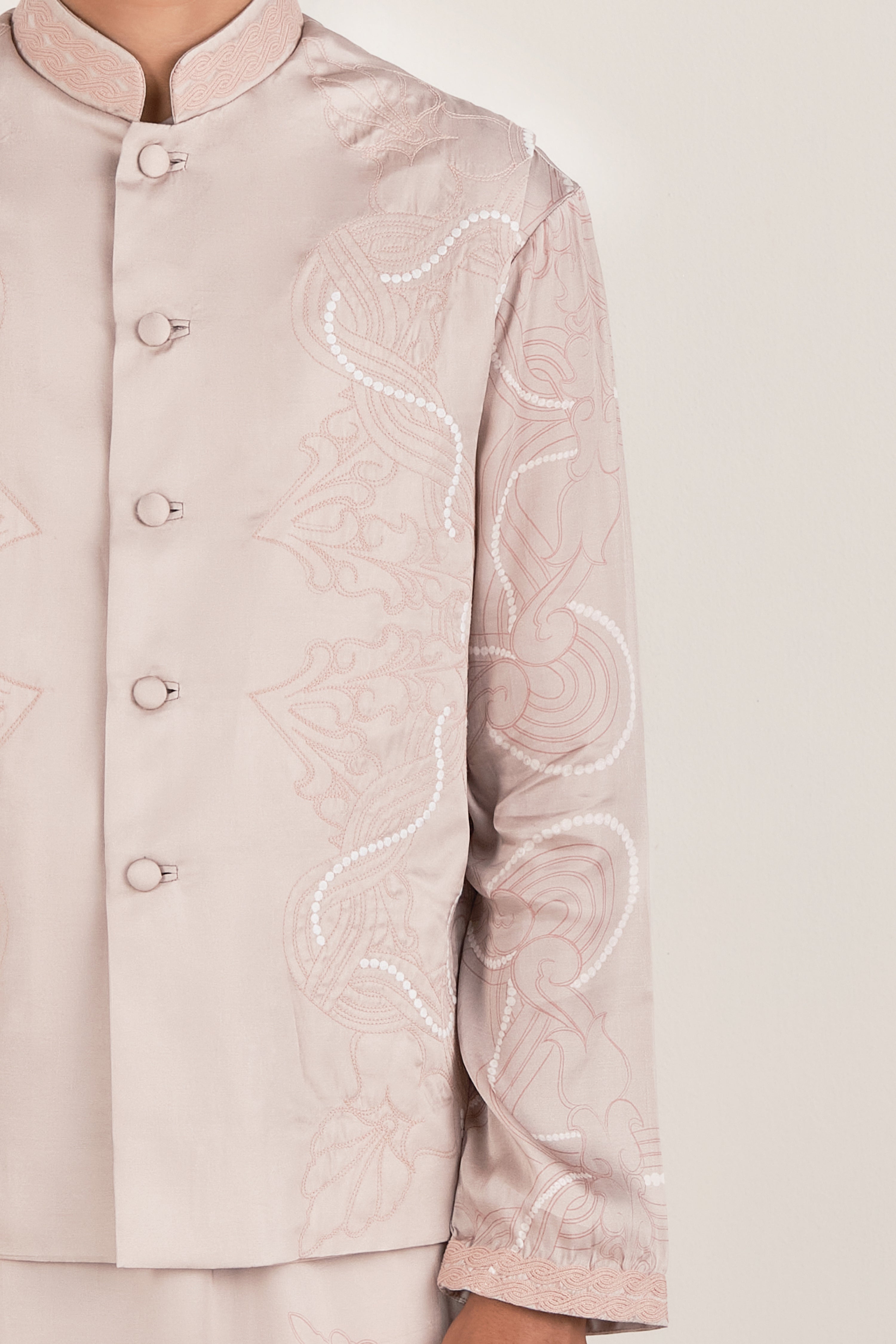 Queen's Necklace Bandi