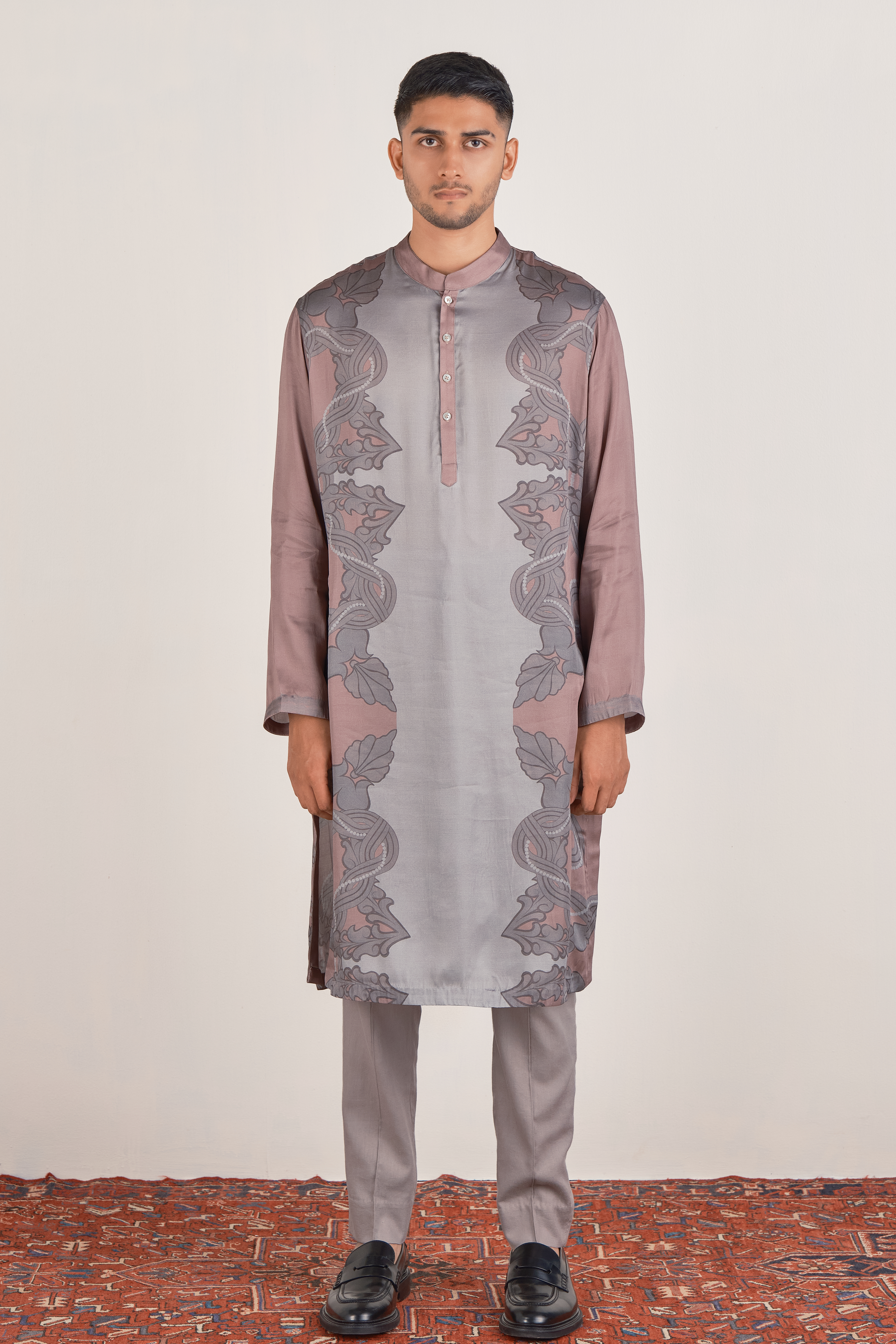 Queen's Necklace Kurta Set