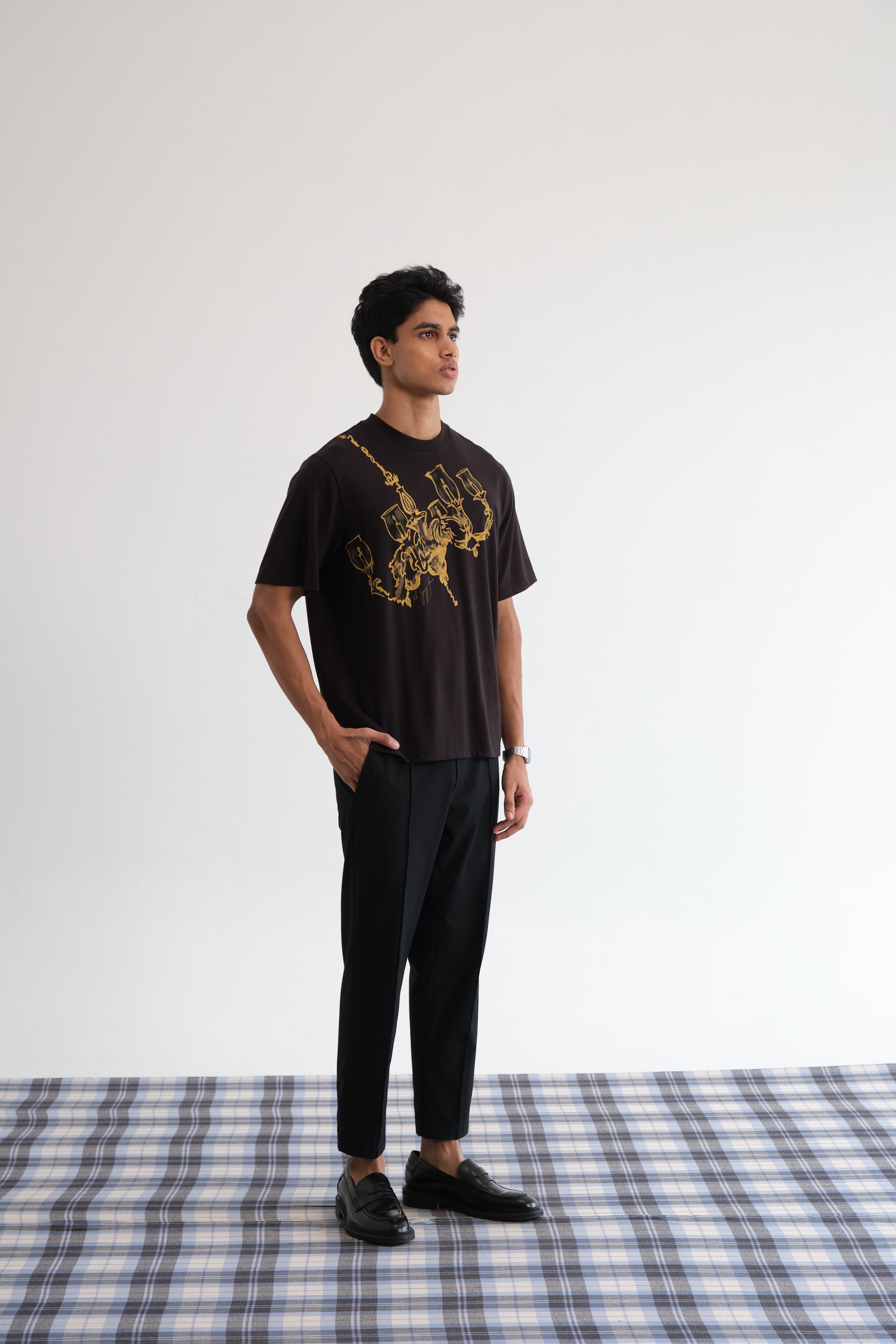Swinging Jhoomar Tee