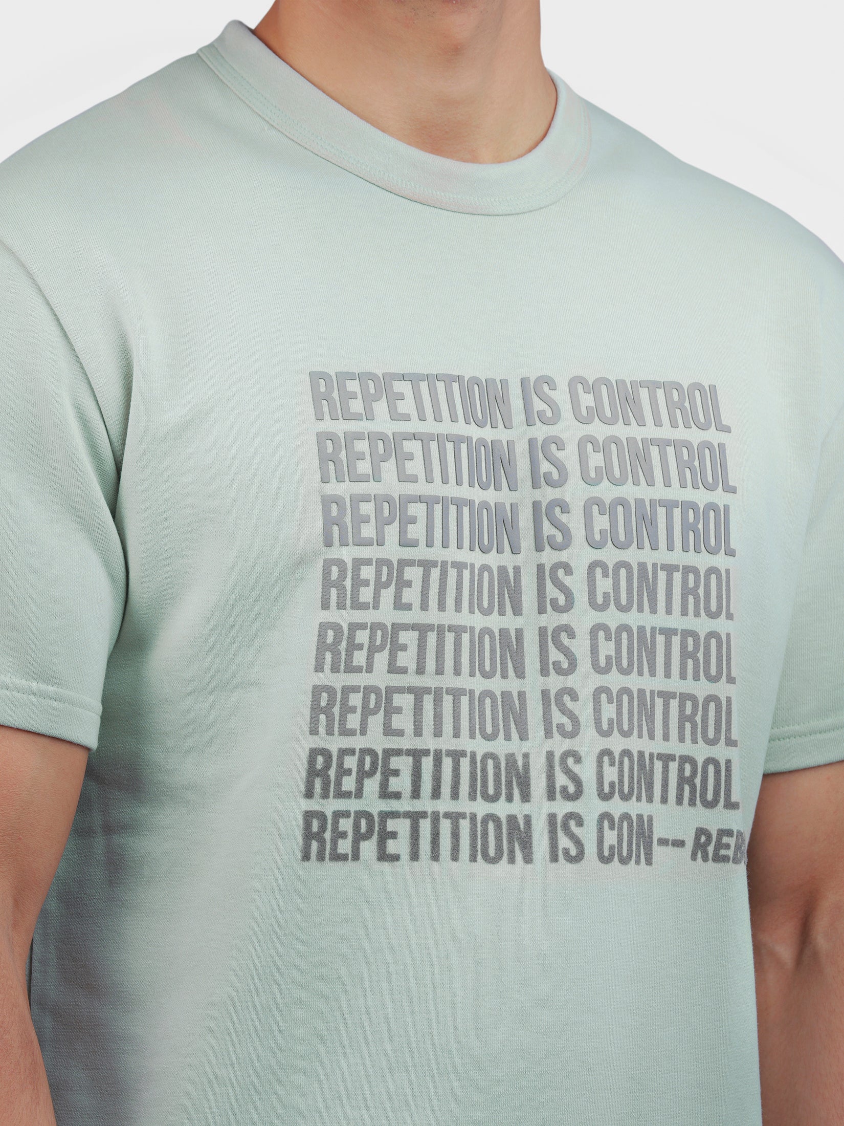 REPETITION IS CONTROL OVERSIZED TEE