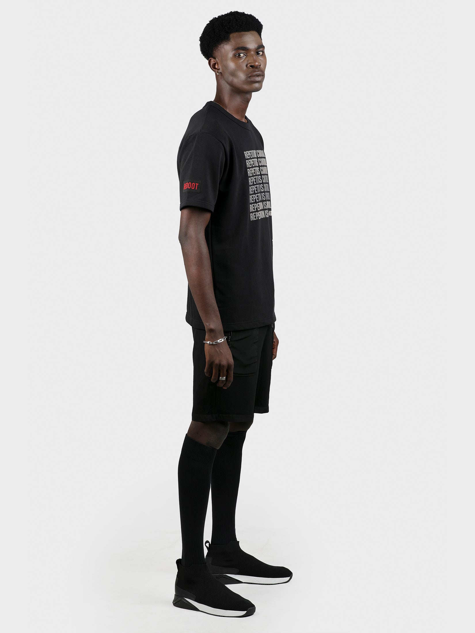 REPETITION IS CONTROL OVERSIZED TEE