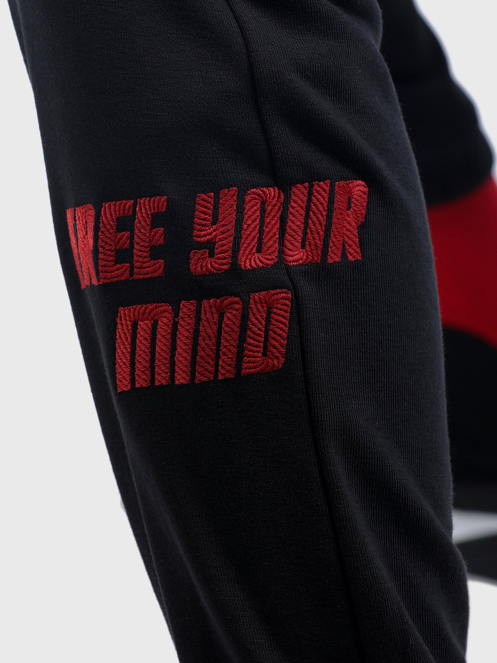 FREE YOUR MIND FRENCH TERRY JOGGER