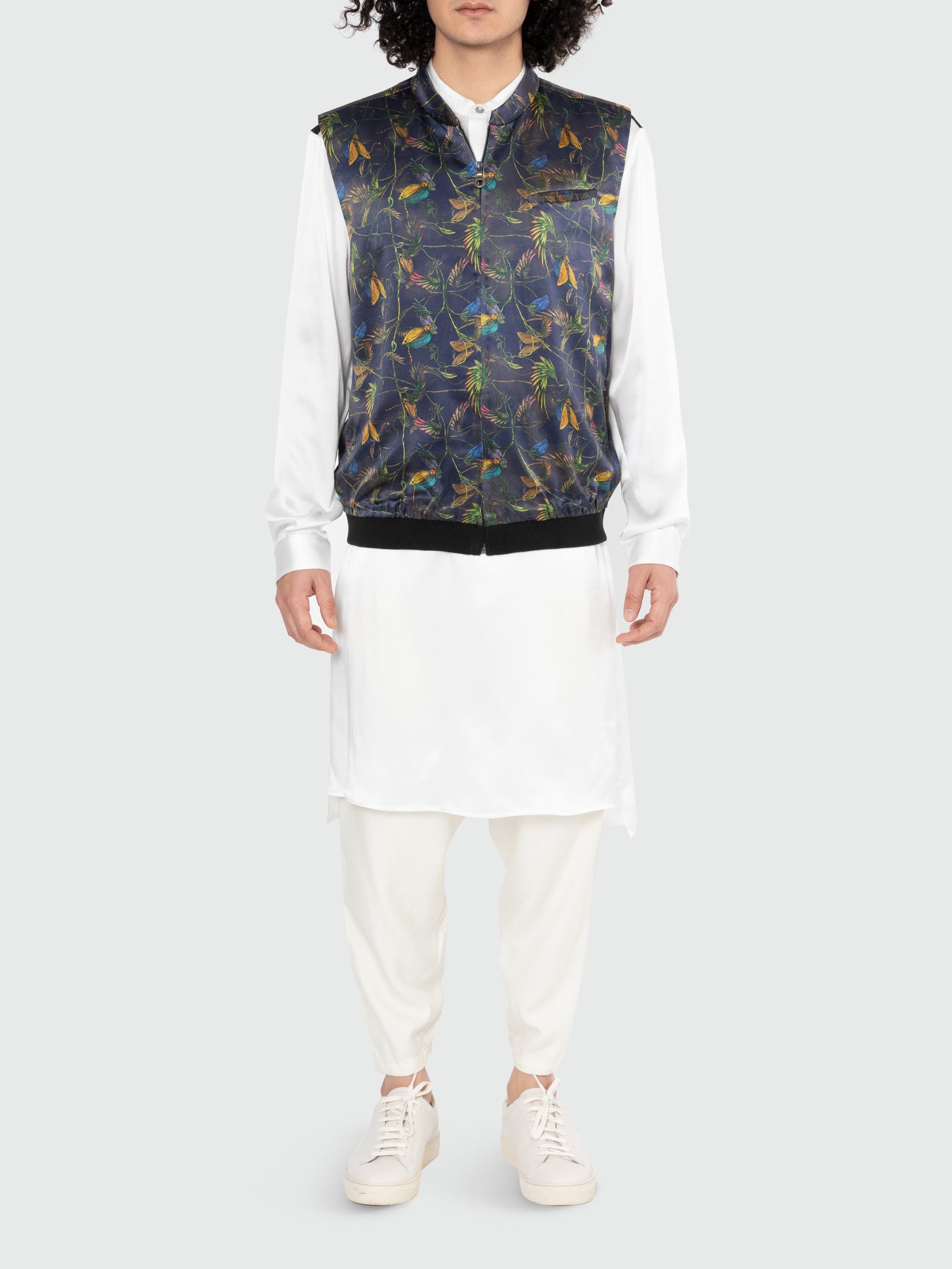 Cat in A Pod Bandi Bomber