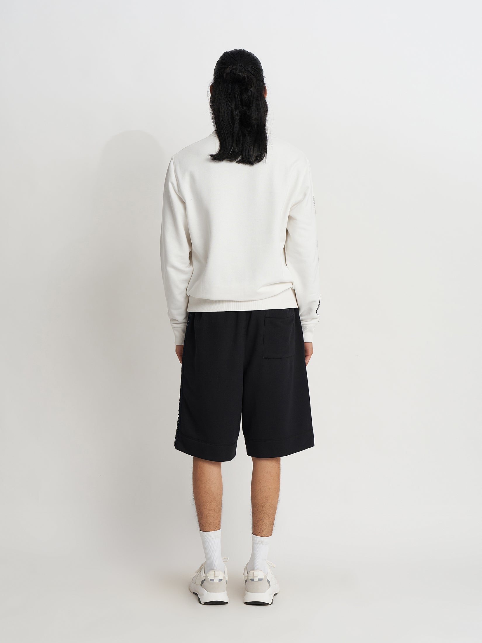 AGNI APAAS SWEATSHIRT